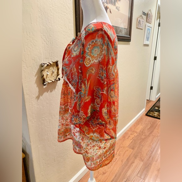 ☘️Fun batwing blouse size L - Picture 3 of 6